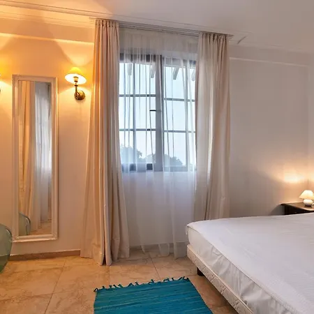 Private In The Cliff Apartment